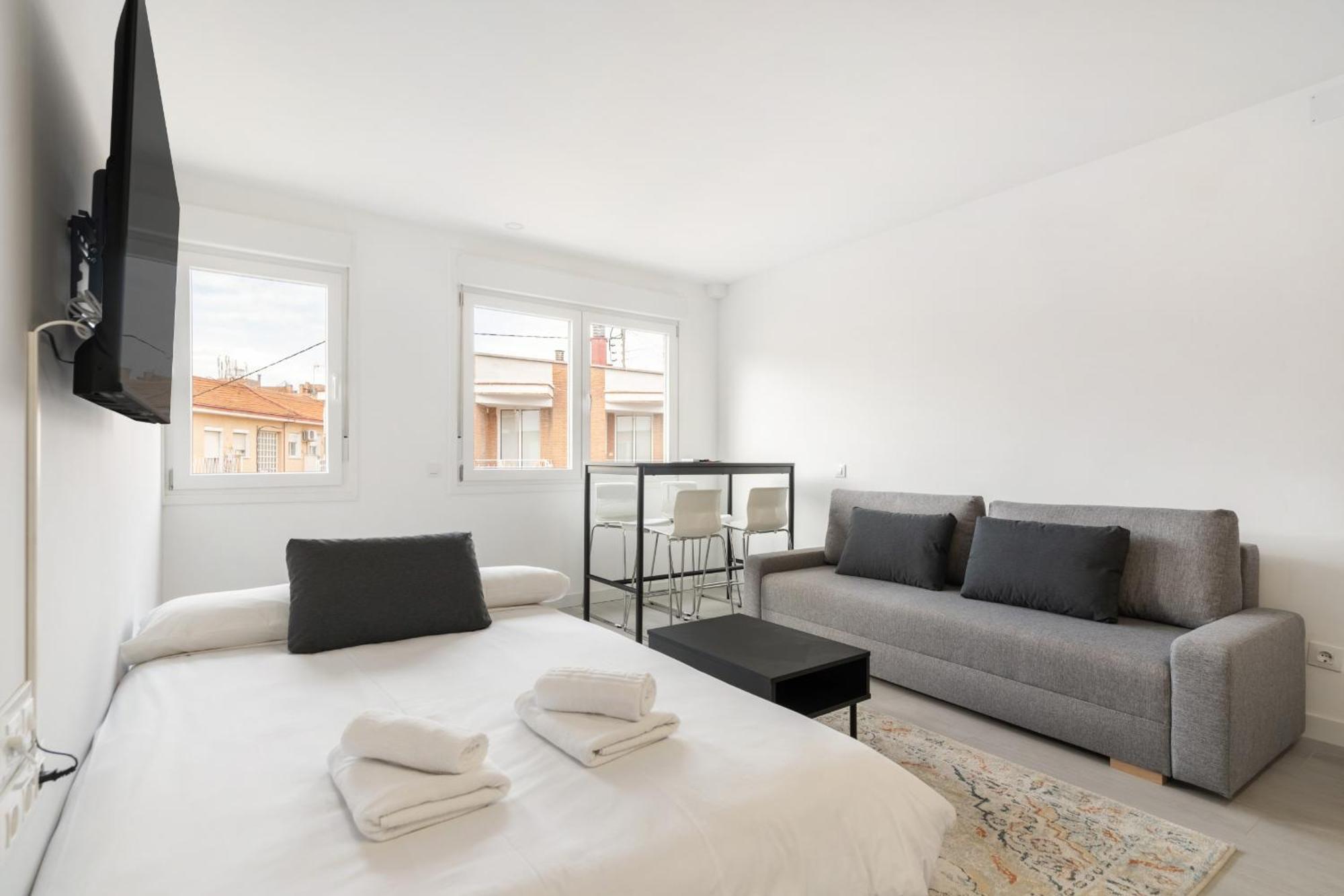 Madriver Apartamentos Reformados Con Parking Gratuito Exterior photo