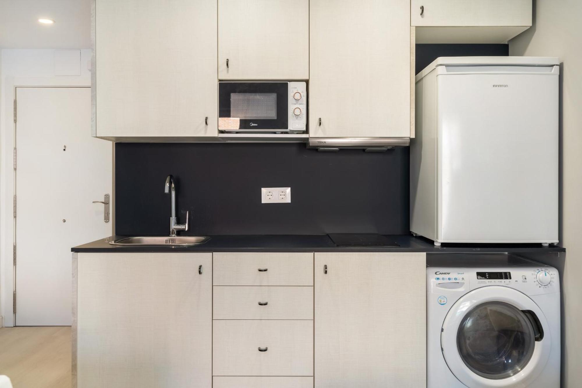 Madriver Apartamentos Reformados Con Parking Gratuito Exterior photo