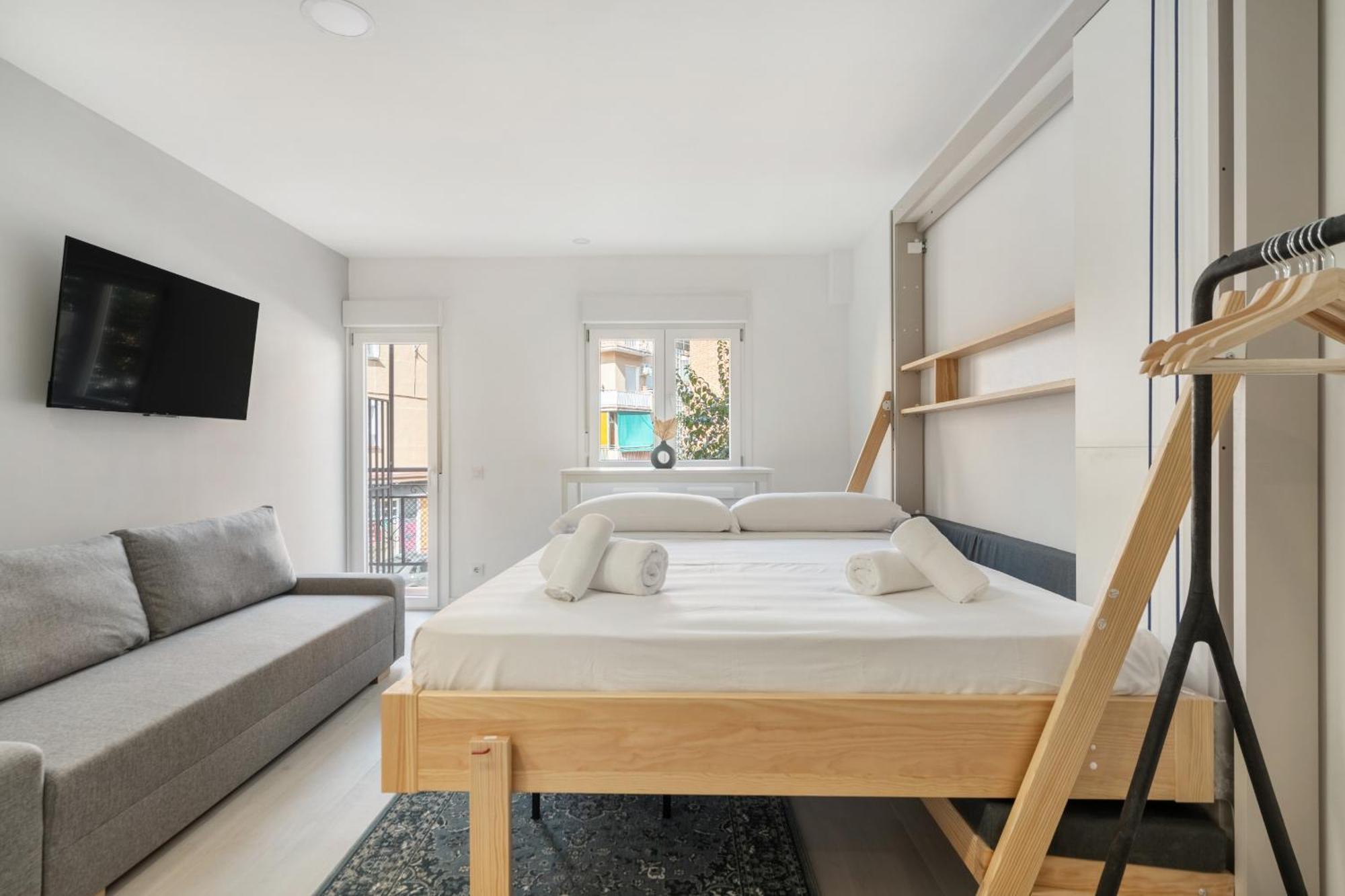 Madriver Apartamentos Reformados Con Parking Gratuito Exterior photo
