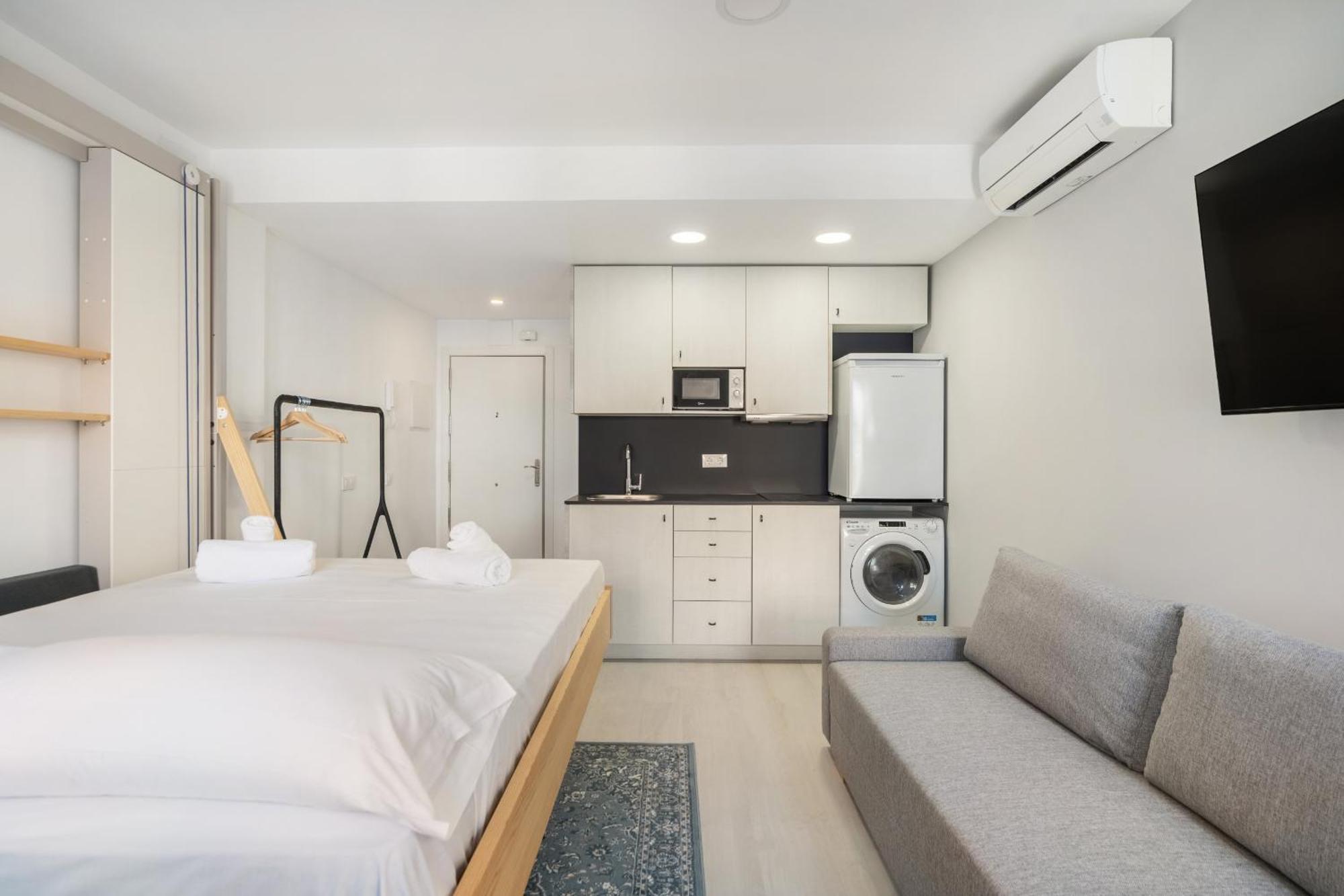 Madriver Apartamentos Reformados Con Parking Gratuito Exterior photo