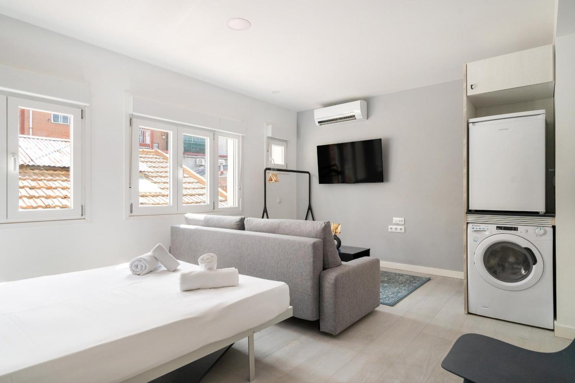 Madriver Apartamentos Reformados Con Parking Gratuito Exterior photo