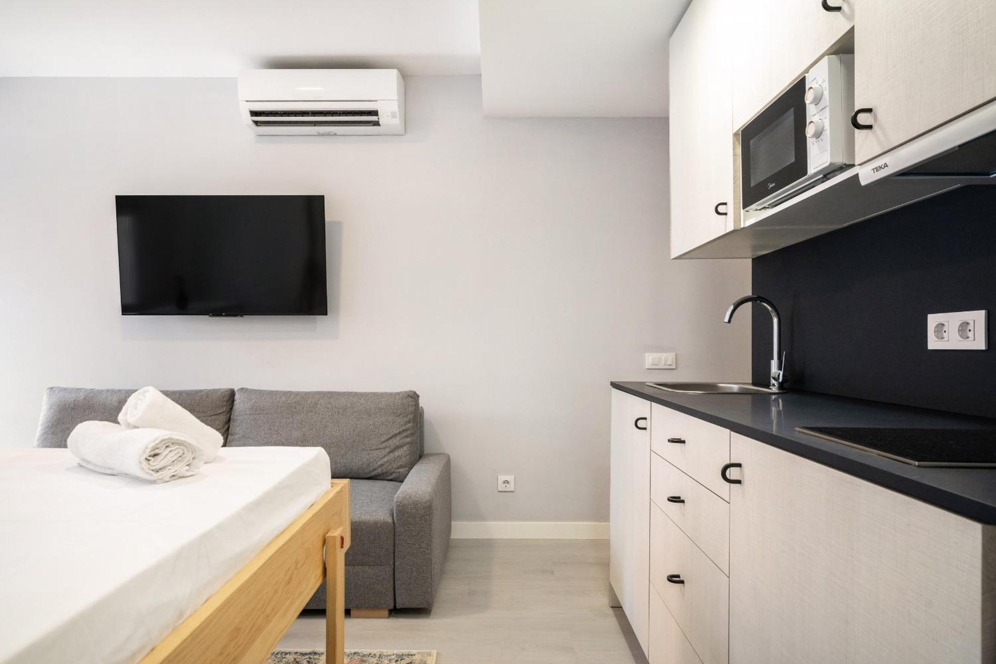 Madriver Apartamentos Reformados Con Parking Gratuito Exterior photo