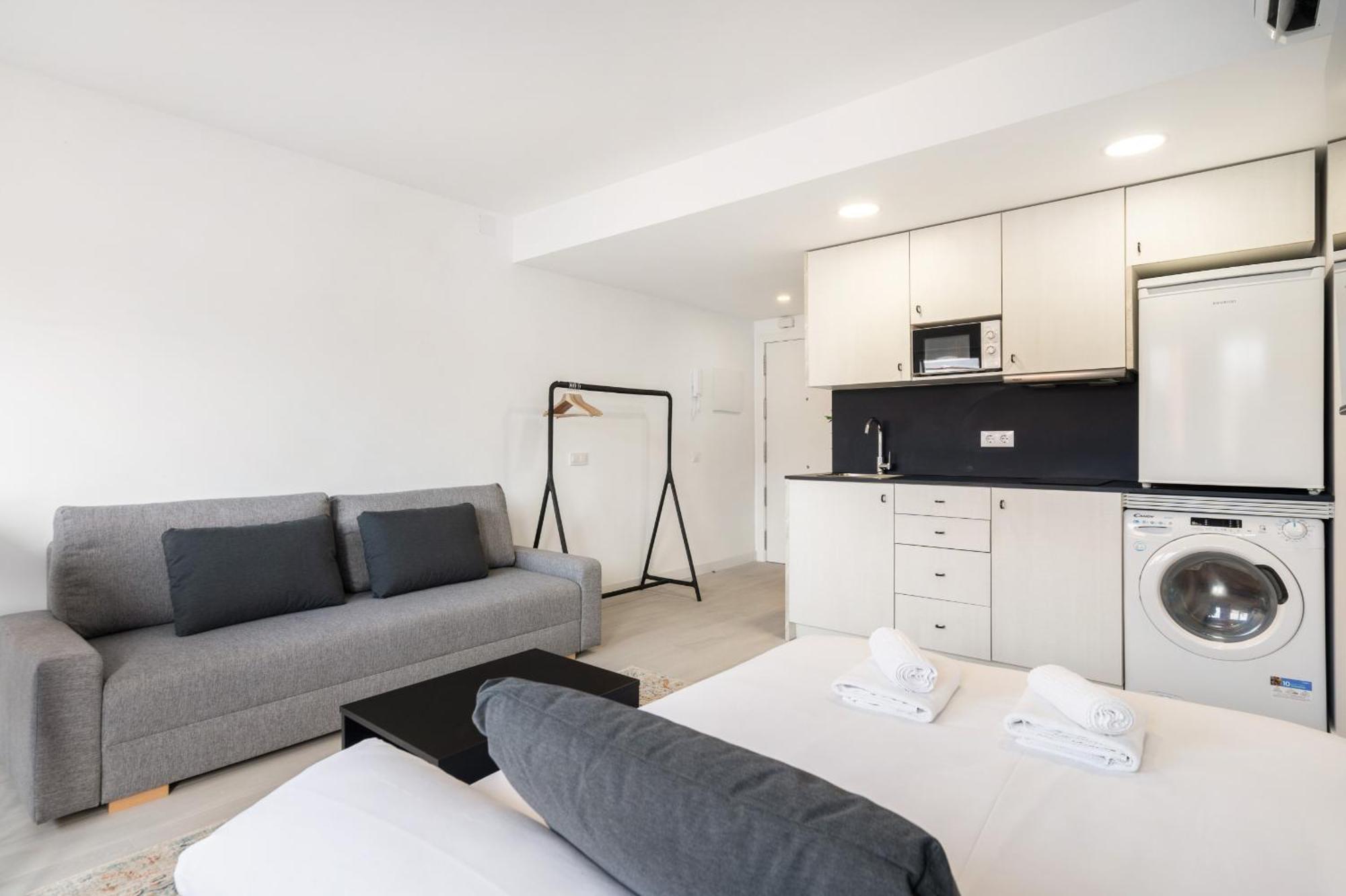 Madriver Apartamentos Reformados Con Parking Gratuito Exterior photo