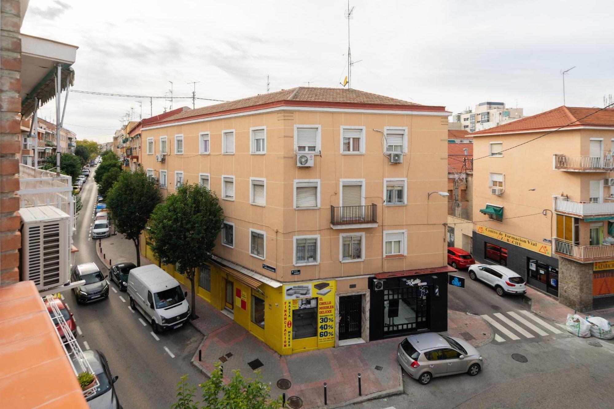 Madriver Apartamentos Reformados Con Parking Gratuito Exterior photo