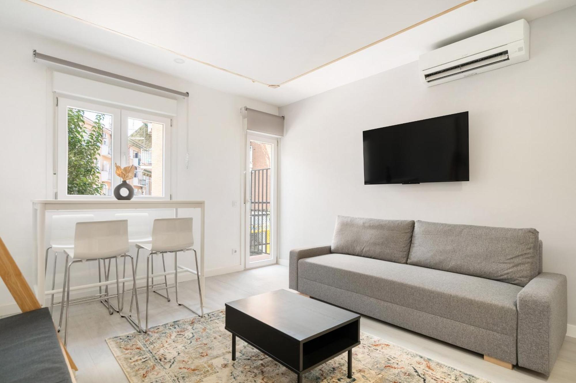 Madriver Apartamentos Reformados Con Parking Gratuito Exterior photo