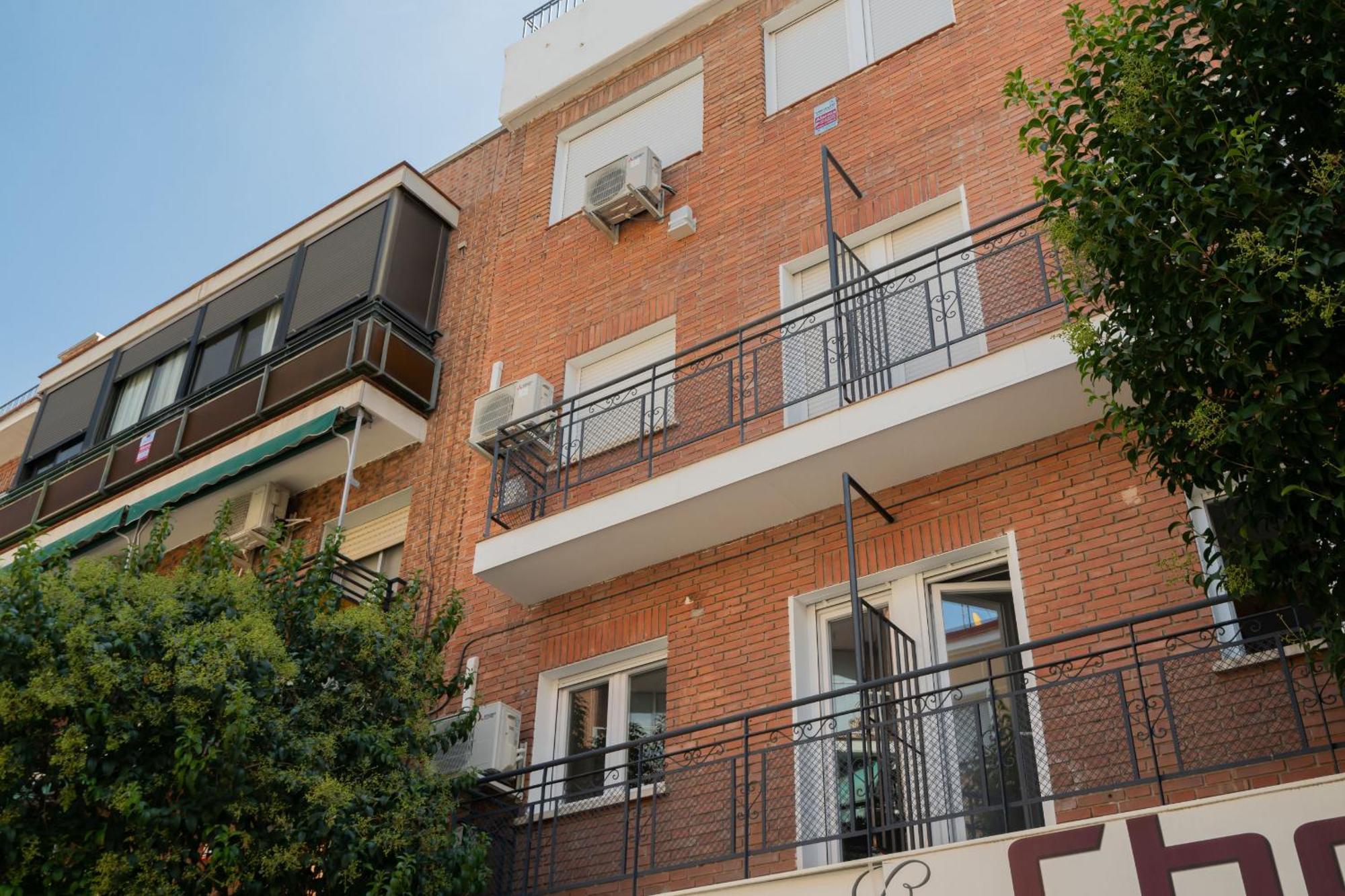 Madriver Apartamentos Reformados Con Parking Gratuito Exterior photo