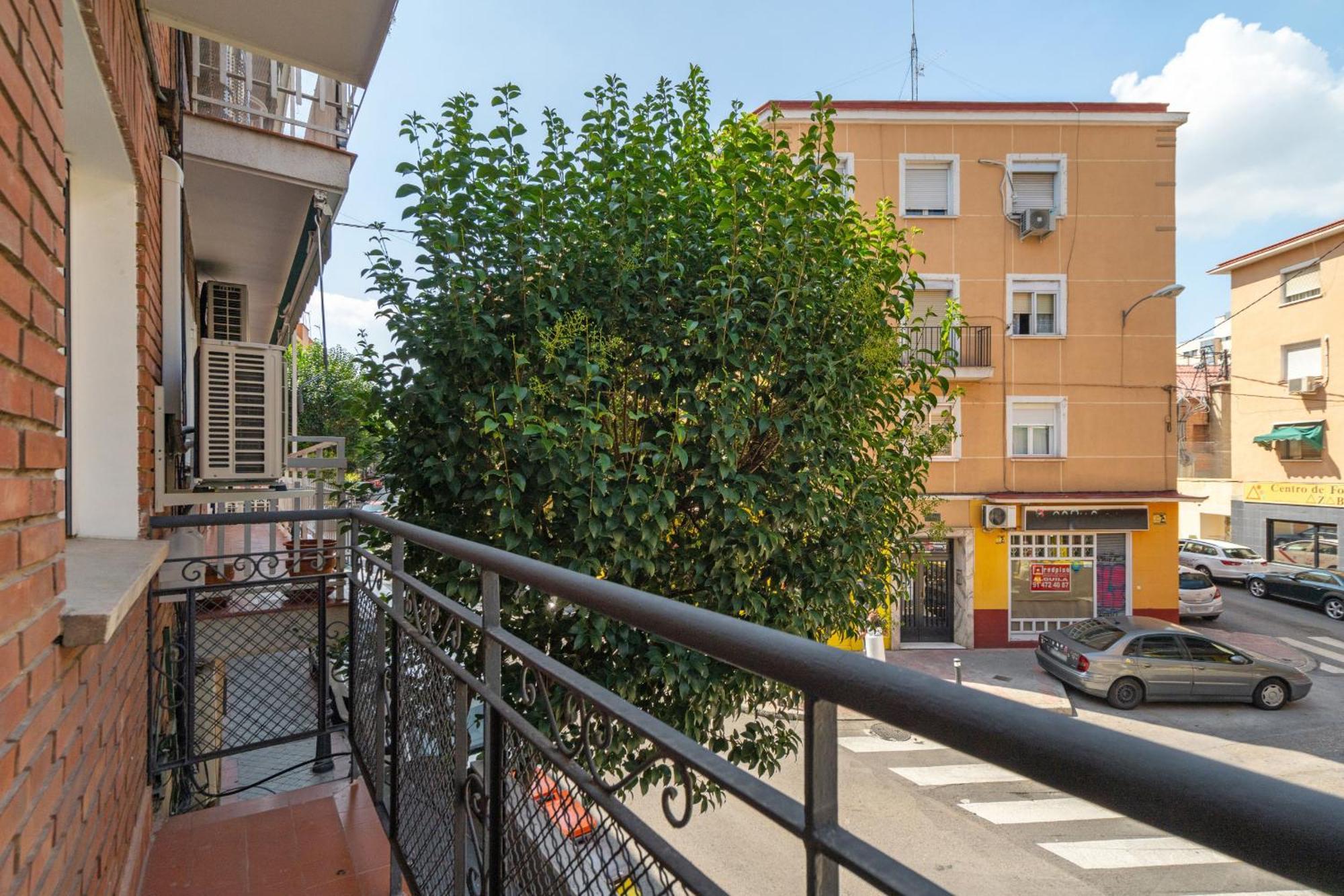 Madriver Apartamentos Reformados Con Parking Gratuito Exterior photo
