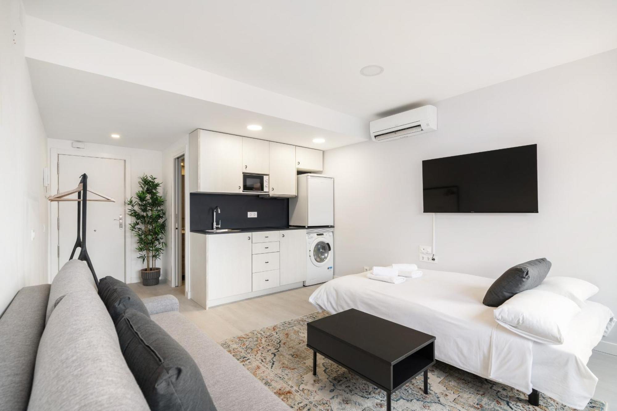 Madriver Apartamentos Reformados Con Parking Gratuito Exterior photo